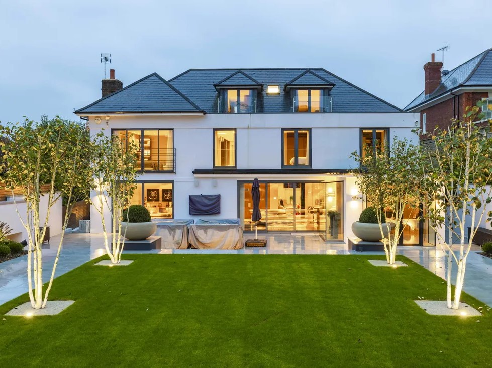 Stunning Gated Private Residence In A Private Gated Estate